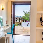 Finu Villa *