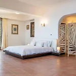 Finu Villa *