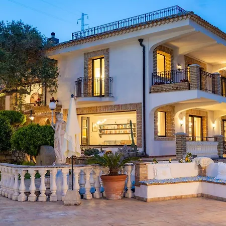 Finu Villa Letojanni