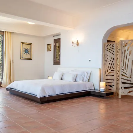 Finu Villa *