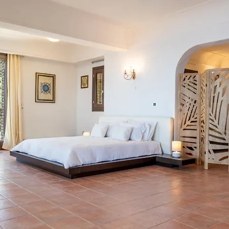 Finu Villa *